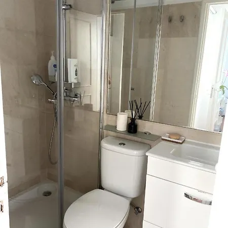 Acogedor Apartamento Con Atico En Lissabon